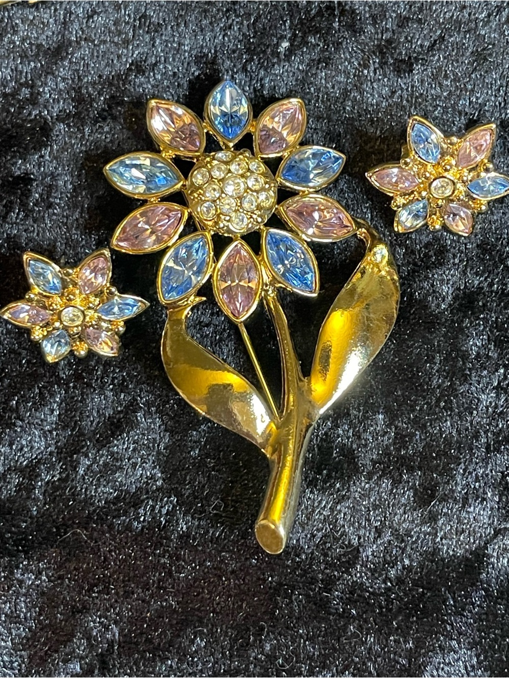 Vintage Avon earrings and brooch set